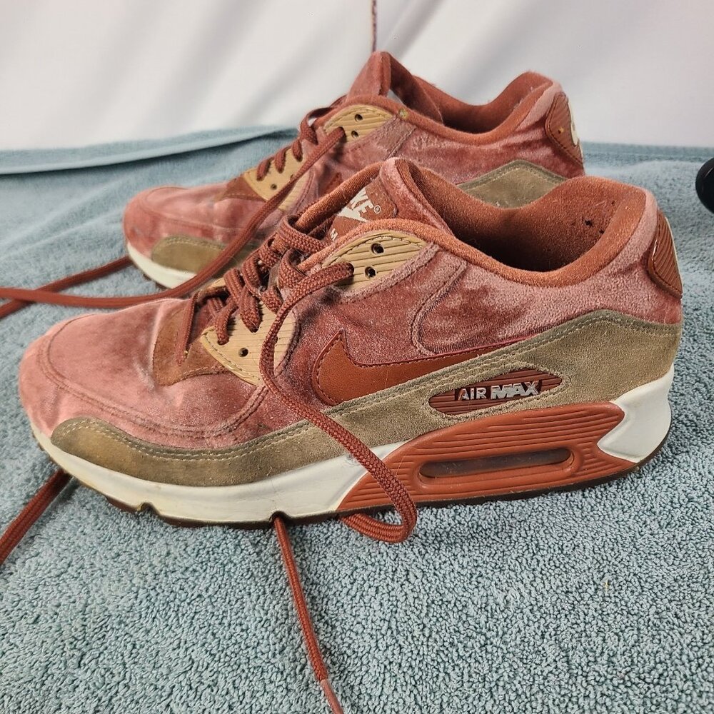 Size 8.5 - Nike Air‎ Max 90 LX Dusty Peach